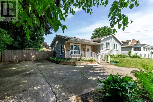 Niagara Falls, ON L2G4Z6,6413 FRANKLIN Avenue