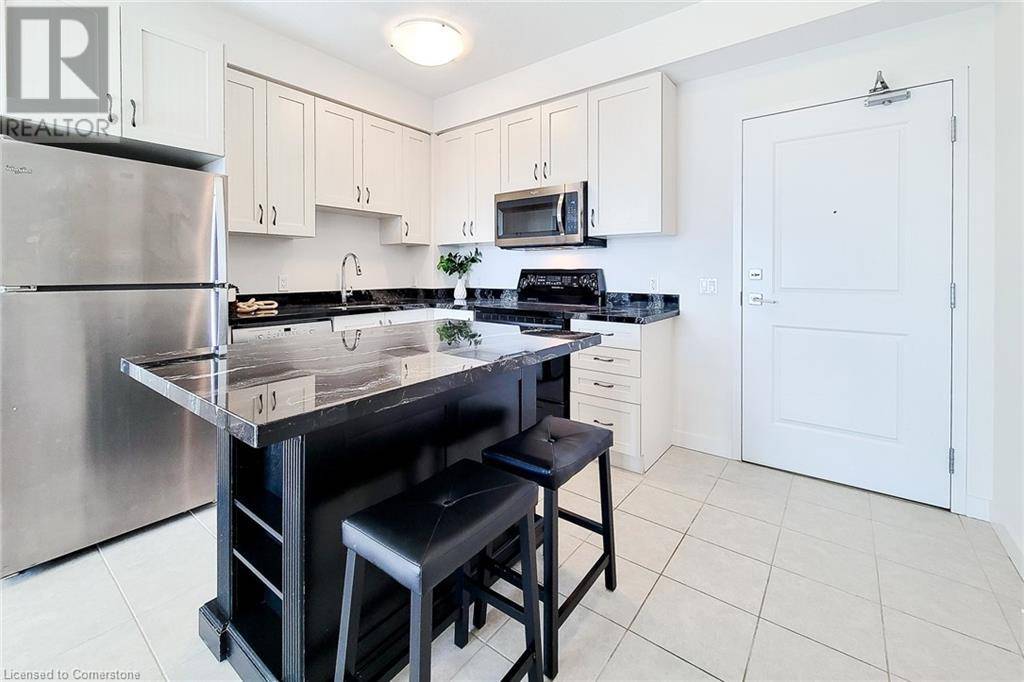 Oakville, ON L6M4J2,2490 OLD BRONTE RD #714
