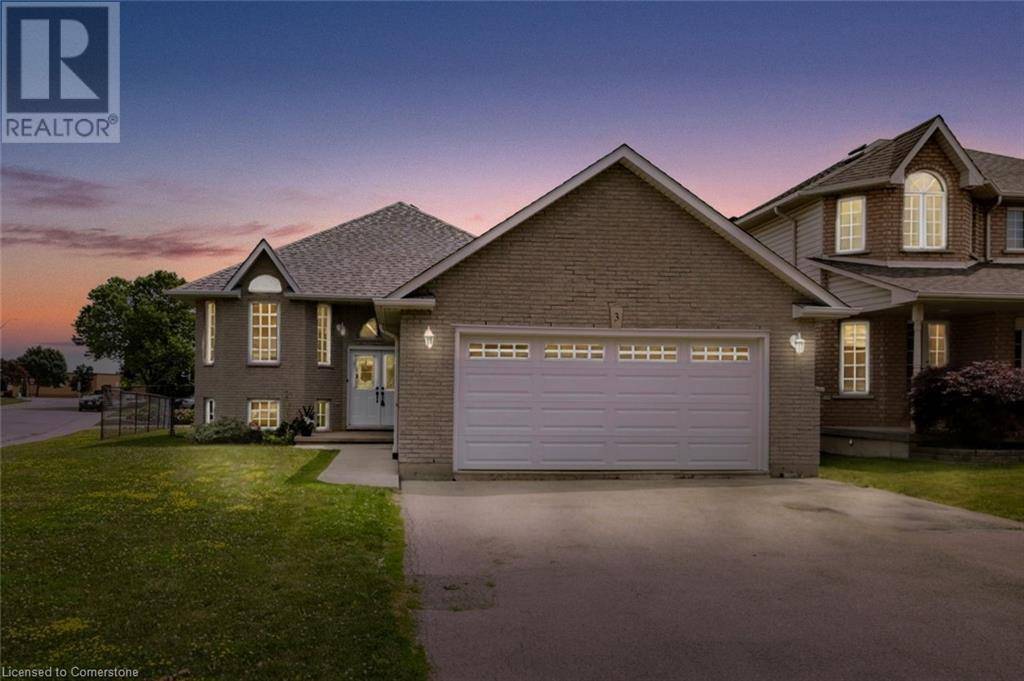 3 MASSENA Drive, Hamilton, ON L9B2J2
