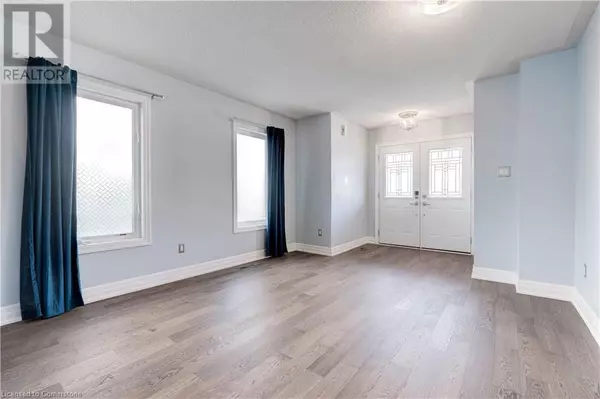 Georgetown, ON L7G6C8,85 MOWAT Crescent