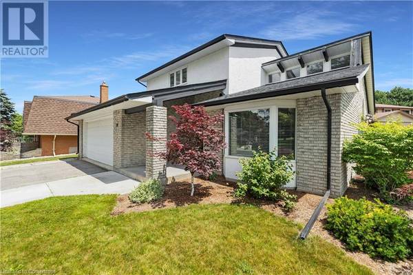 Kitchener, ON N2N1L1,20 BLUE SPRUCE Court