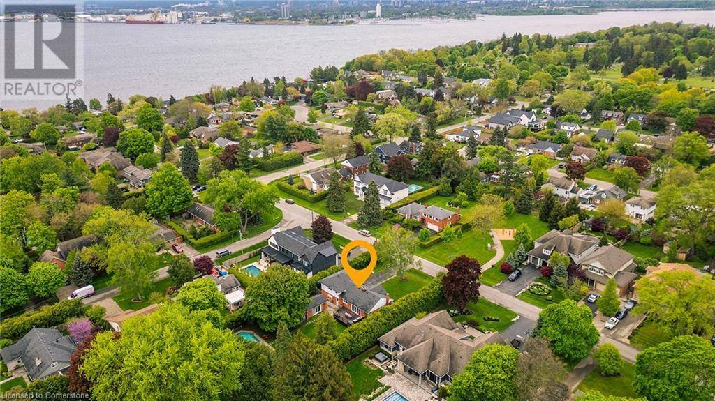 Burlington, ON L7T1S6,951 GORTON Avenue