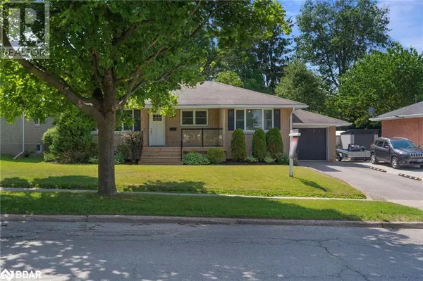 Barrie, ON L4M2C9,205 WELLINGTON Street E