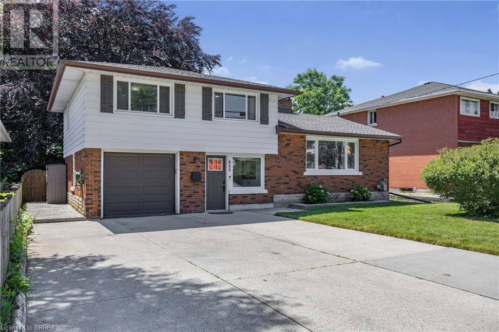 Cambridge, ON N3H4L6,944 CONCESSION Road