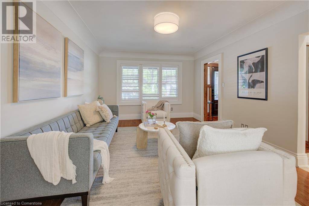 Hamilton, ON L8P4P4,29 LINWOOD Avenue