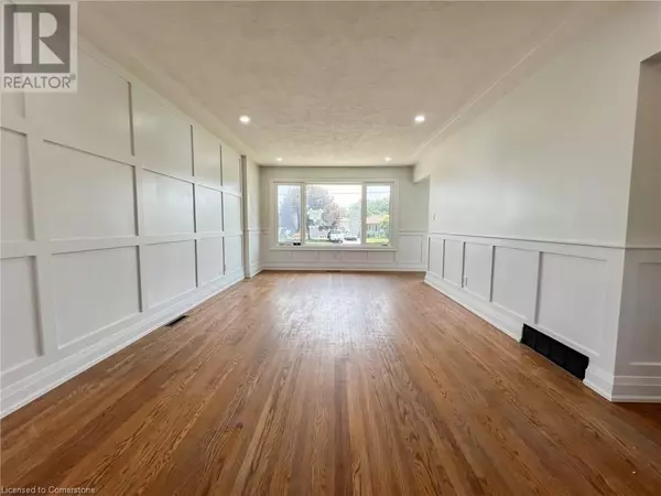 Hamilton, ON L8T3V7,934 UPPER OTTAWA ST #1