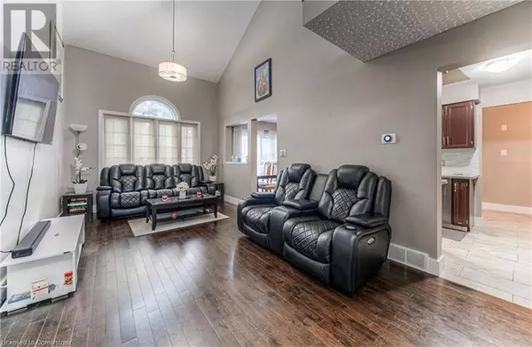 Kitchener, ON N2N2Z3,676 WESTHEIGHTS Drive