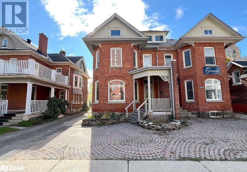 105 COLLIER ST #A1, Barrie, ON L4M1H2
