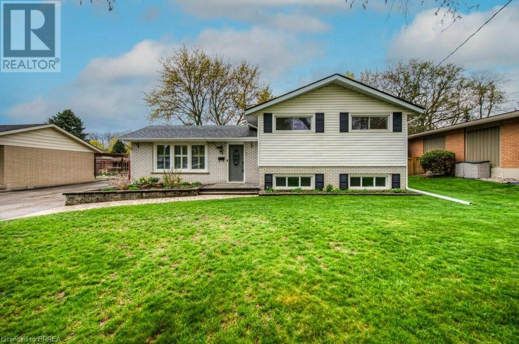 54 KINNARD Road, Brantford, ON N3T1P9
