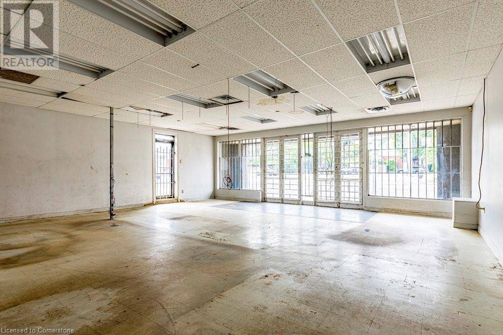 Hamilton, ON L8L3C4,955 BARTON Street E