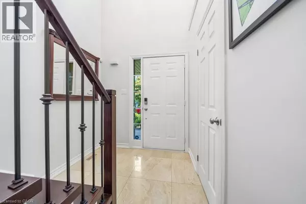 Ancaster, ON L9G4Y5,12 VALRIDGE Court