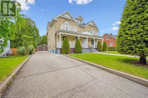 Cambridge, ON N3H2B4,622 - 624 DOLPH Street N