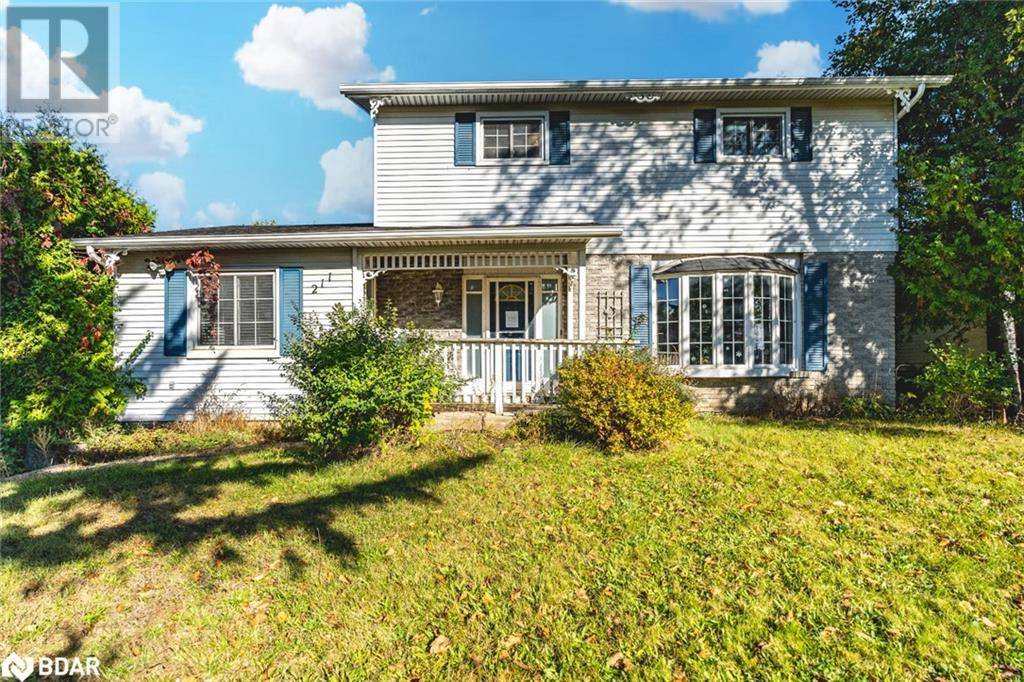 211 PHILLIPS Street, Barrie, ON L4N3V2