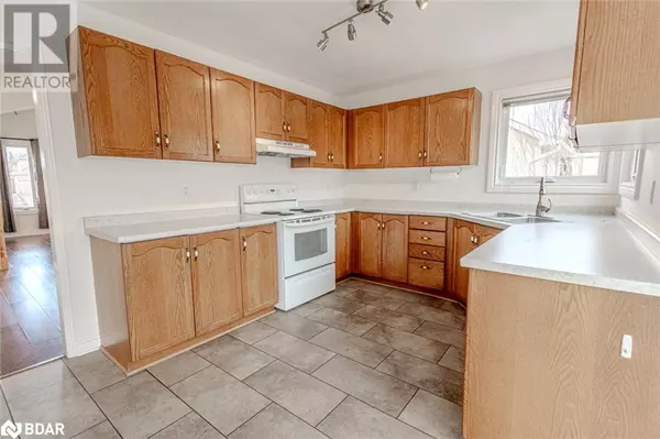 Barrie, ON L4N8K4,70 HURST Drive