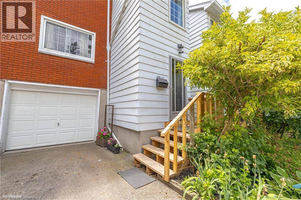 Waterloo, ON N2L3V5,643 ALBERT ST #2