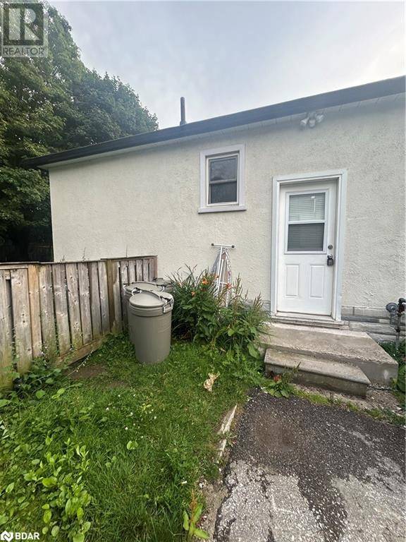 Barrie, ON L4M1R9,153 CODRINGTON Street