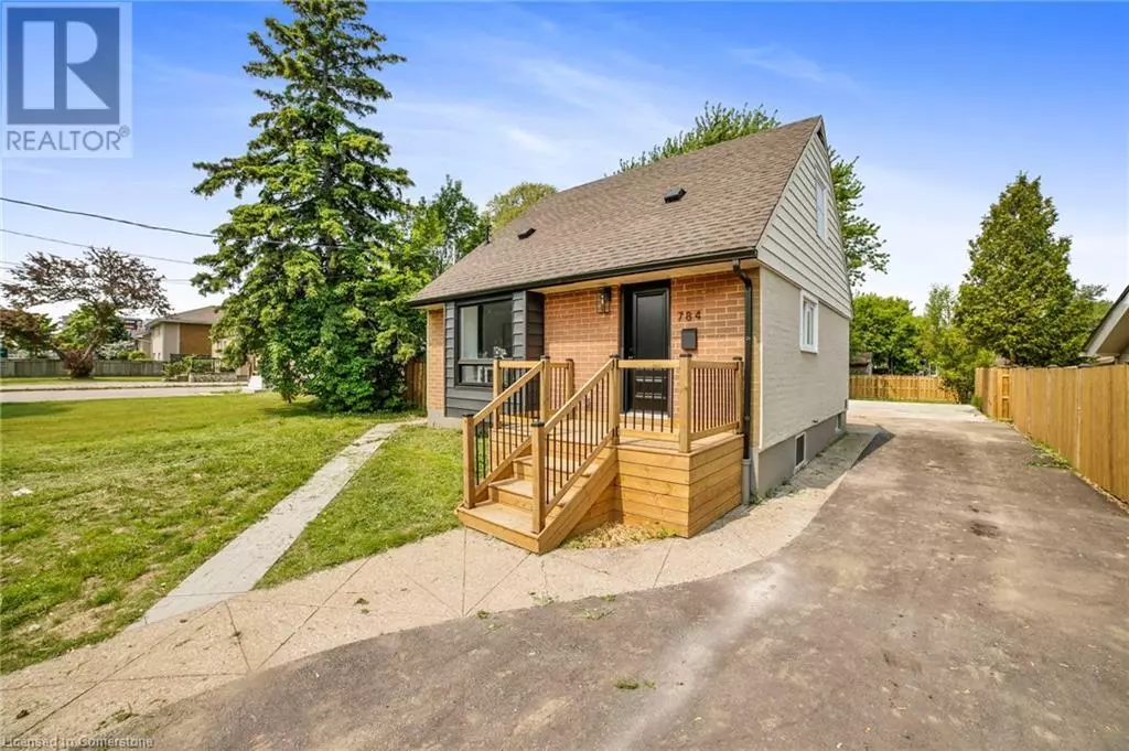 Hamilton, ON L8V4K4,784 UPPER GAGE Drive