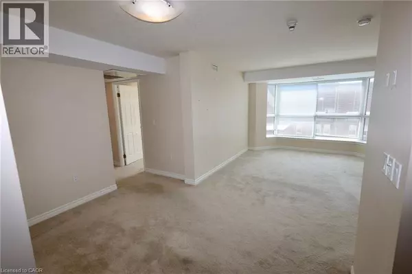 Kitchener, ON N2G2S7,20 ST GEORGE ST #404