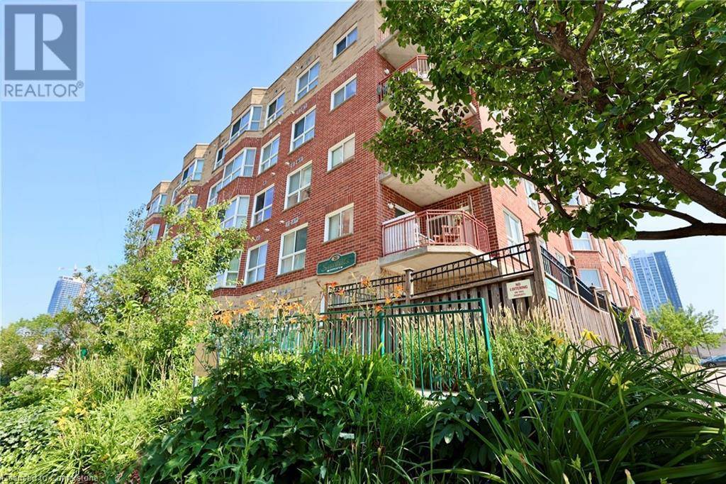 Kitchener, ON N2G2S7,20 ST GEORGE ST #404