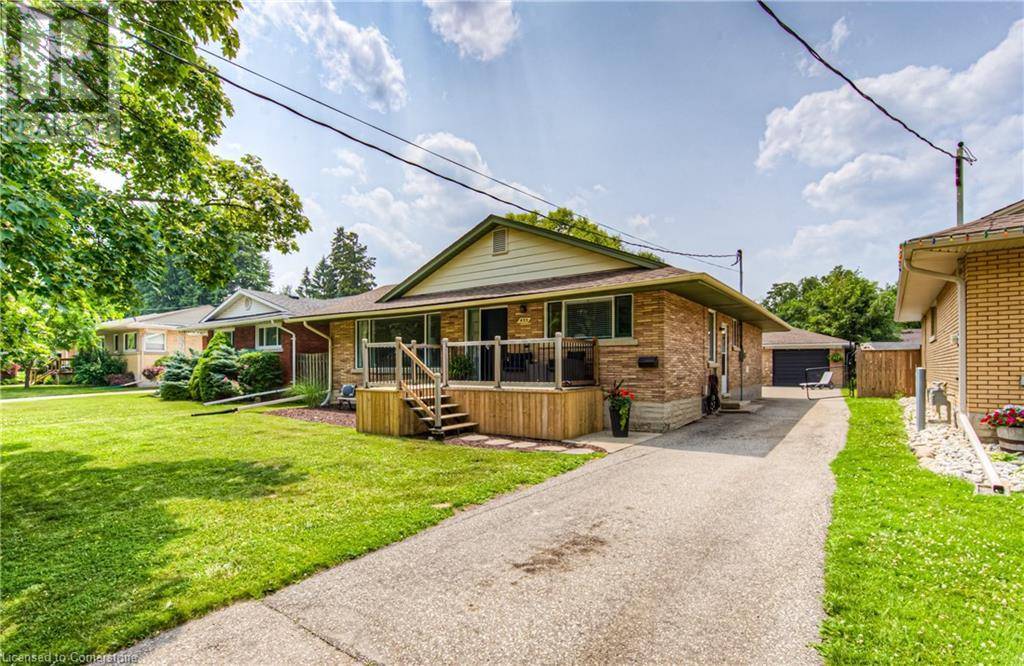 Kitchener, ON N2H2E9,433 DUMFRIES Avenue