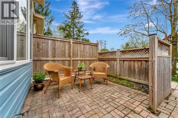 Ancaster, ON L9G4X7,175 FIDDLERS GREEN RD #5