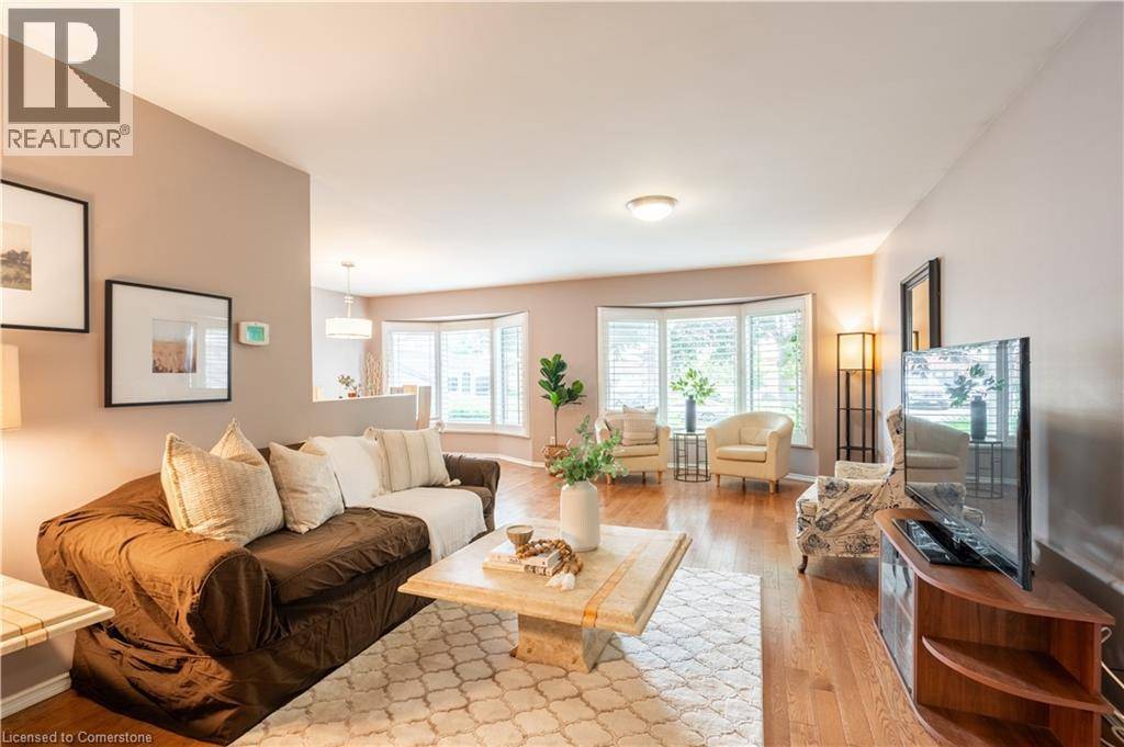 Hamilton, ON L9A4X7,16 FLAMINGO Drive