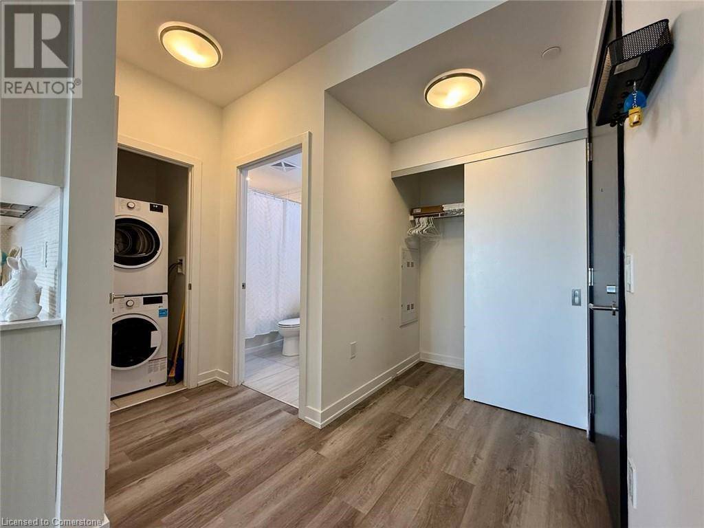 Kitchener, ON N2G0E3,5 WELLINGTON ST #1507