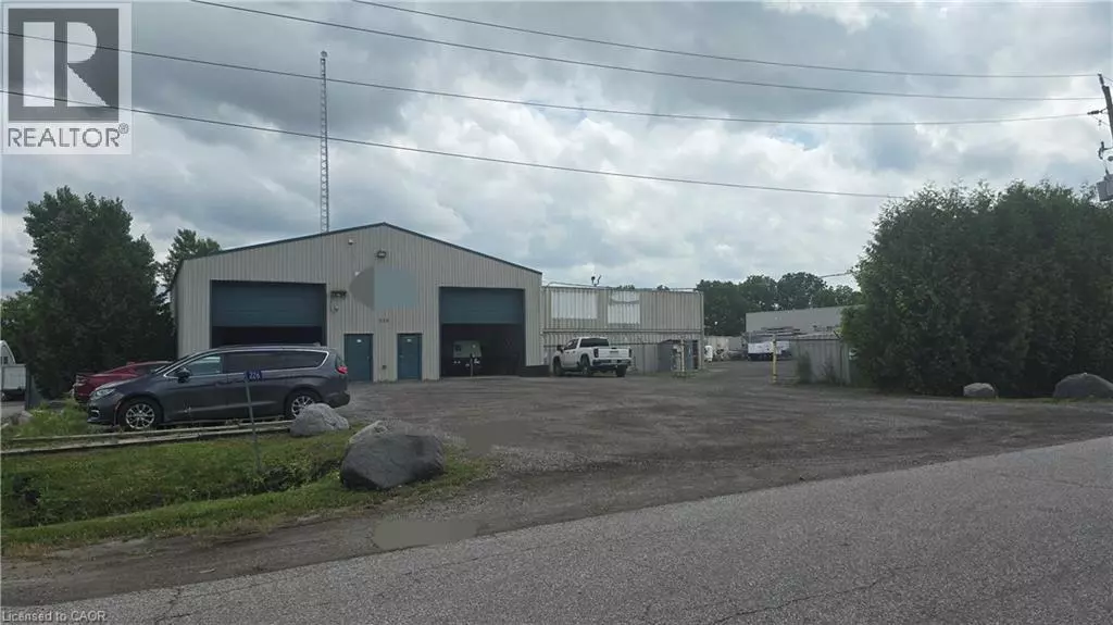 226 BLACK WALNUT Drive, St. George, ON N0E1N0