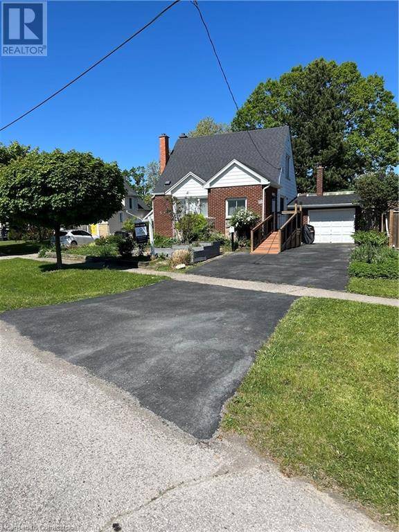 18 FLANDERS Avenue, St. Catharines, ON L2M5X3