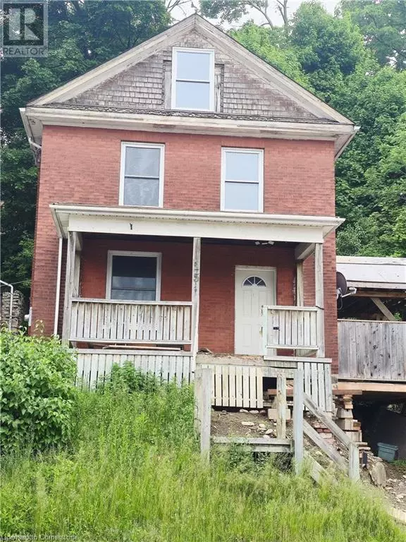 Cambridge, ON N1R4J6,15 SHADE Street