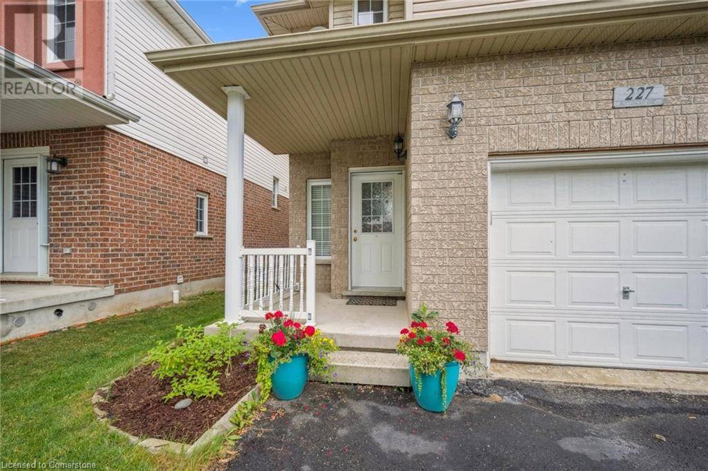 Waterloo, ON N2V2W8,227 BUTTERCUP Court