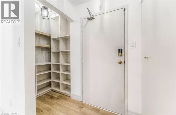 Kitchener, ON N2A3Z7,15 HOFSTETTER AVE #321