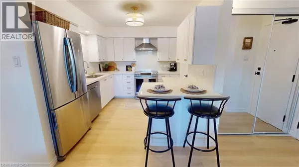 Stratford, ON N5A7T6,50 CAMPBELL COURT CT #201