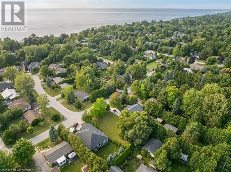 10 HAMILTON Street, Bayfield, ON N0M1G0