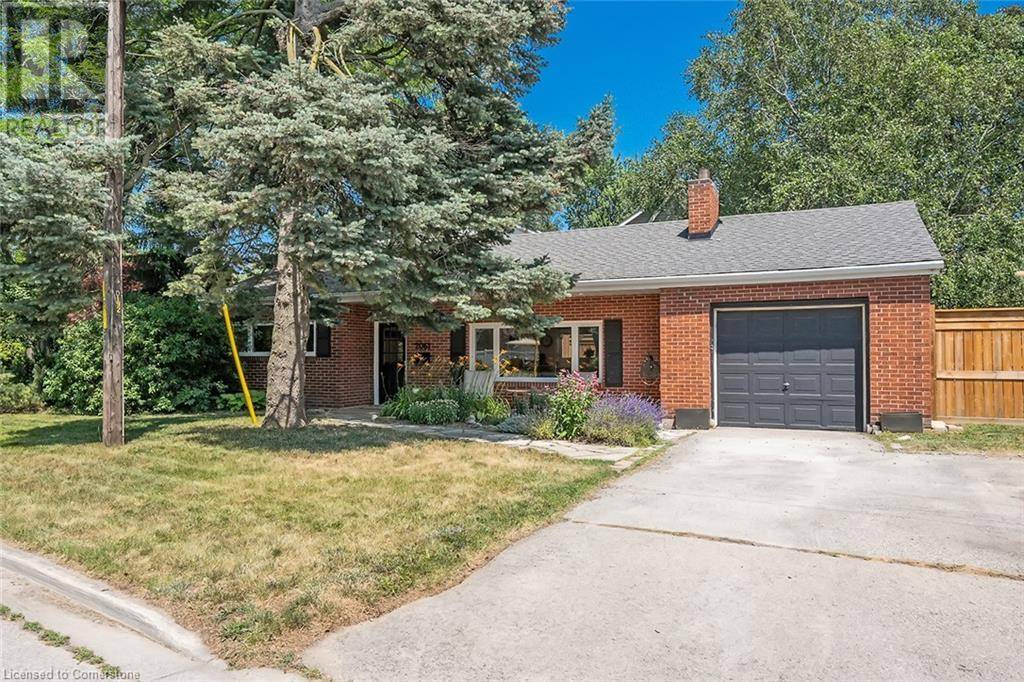 2061 HALTON Place, Burlington, ON L7R1P8