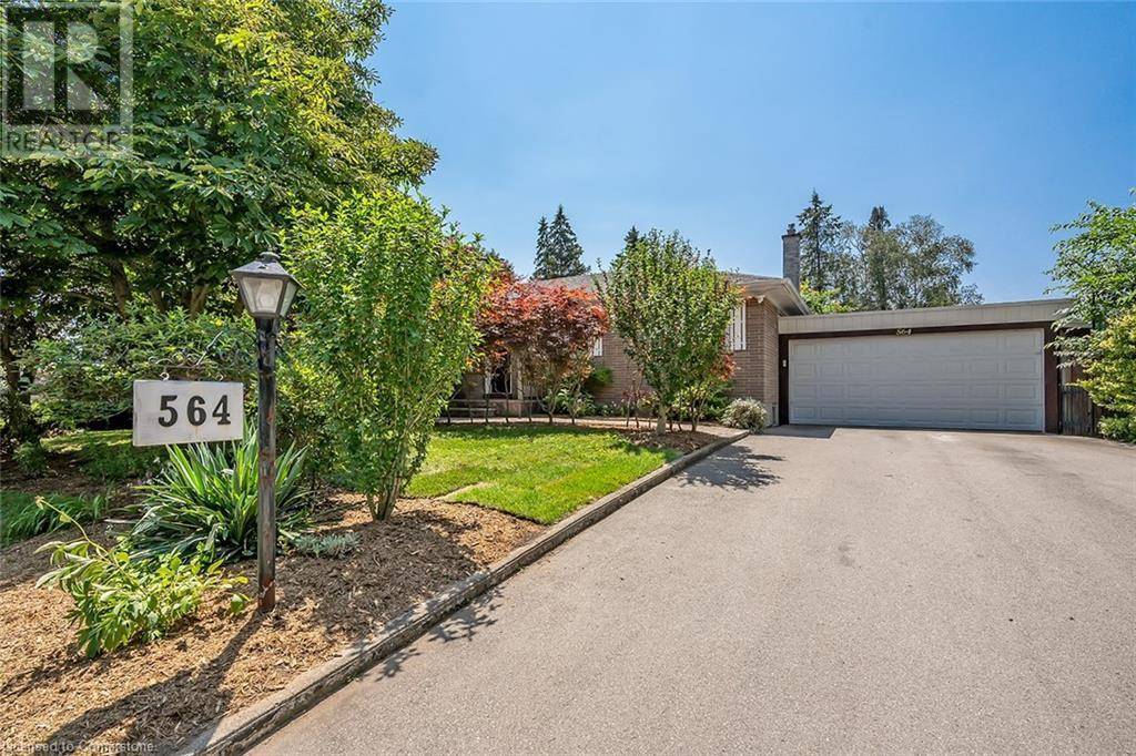 564 MAPLEHILL Drive, Burlington, ON L7N2W3