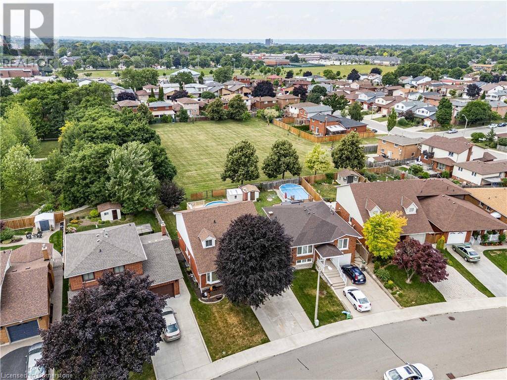 Hamilton, ON L8V4W5,64 ABBOT Drive
