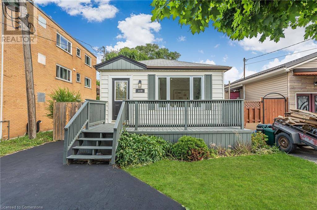 Hamilton, ON L8V3J4,319 EAST 28TH Street