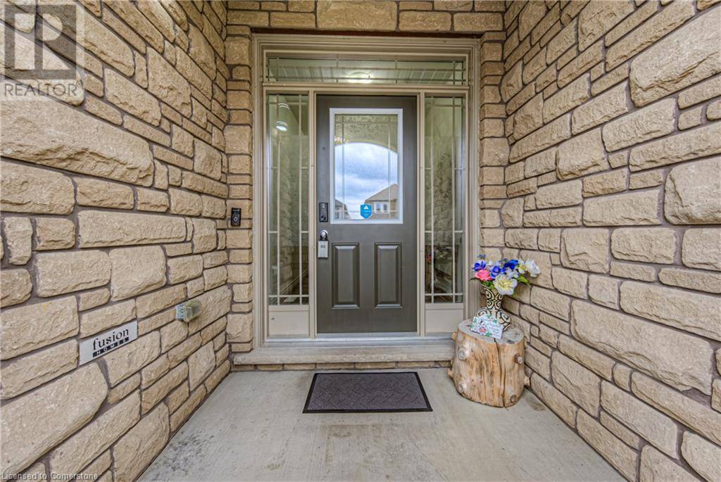 Waterloo, ON N2V0E8,382 BEECHDROPS Drive