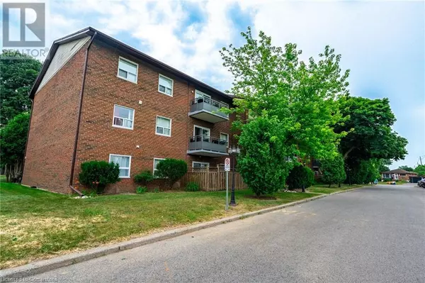 Brantford, ON N3S4Y1,608 GREY ST #11