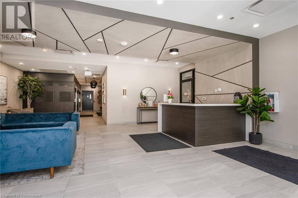 Kitchener, ON N2G0C9,60 CHARLES ST West #1601