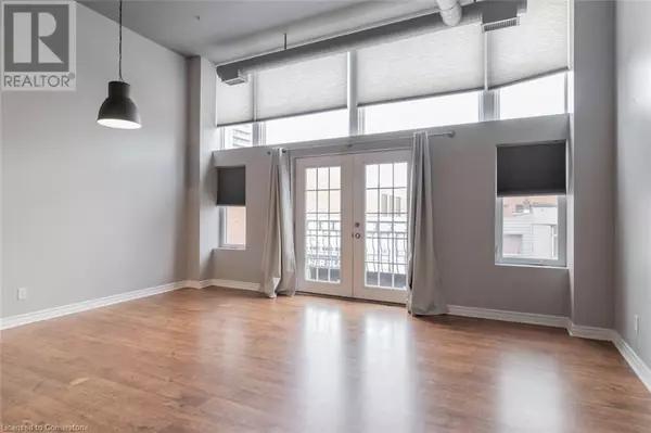 Kitchener, ON N2G1B6,276 KING ST West #201