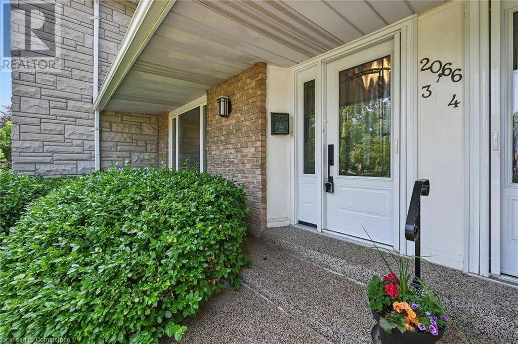 Burlington, ON L7P3A6,2066 BRANT ST #3
