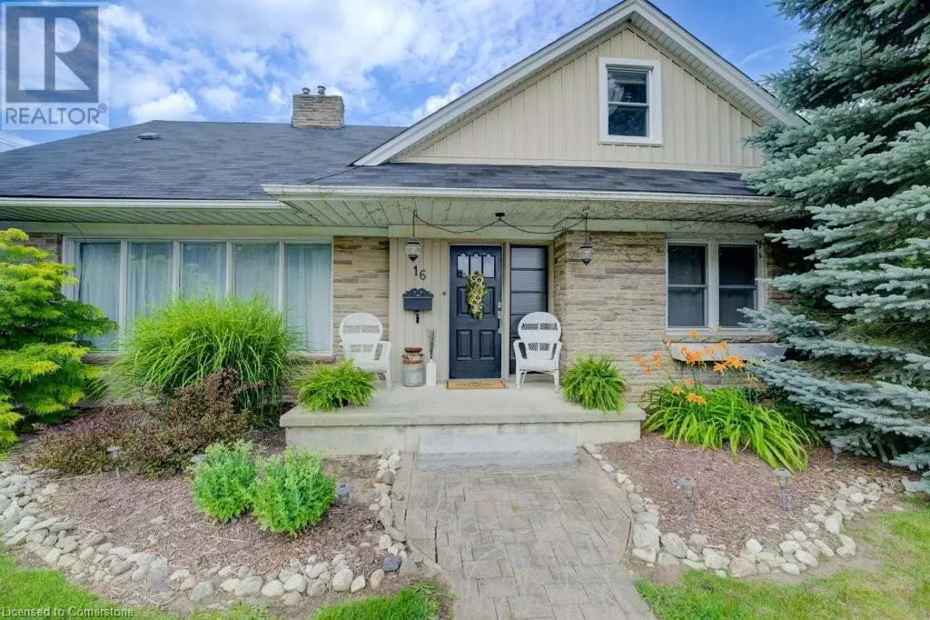 Elmira, ON N3B1G2,16 FIRST Street W