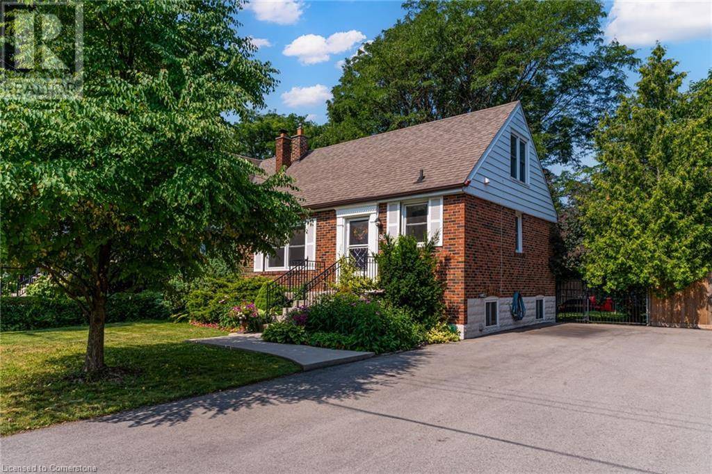 90 ARCADE Crescent, Hamilton, ON L9C3J2