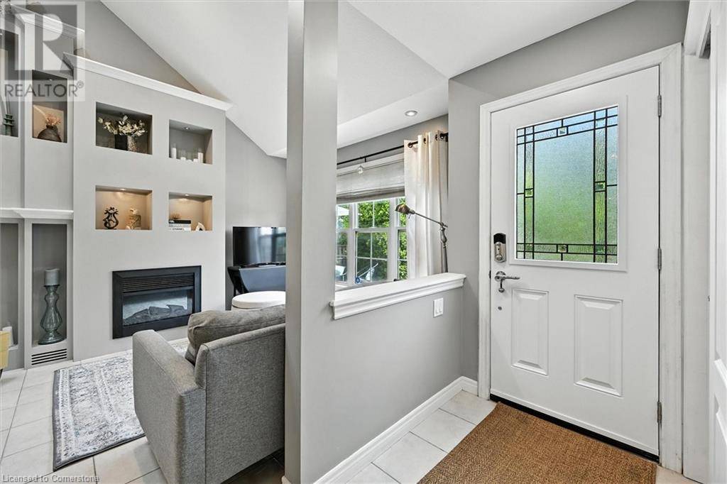 Ancaster, ON L9K1R2,1085 HARROGATE DR #23