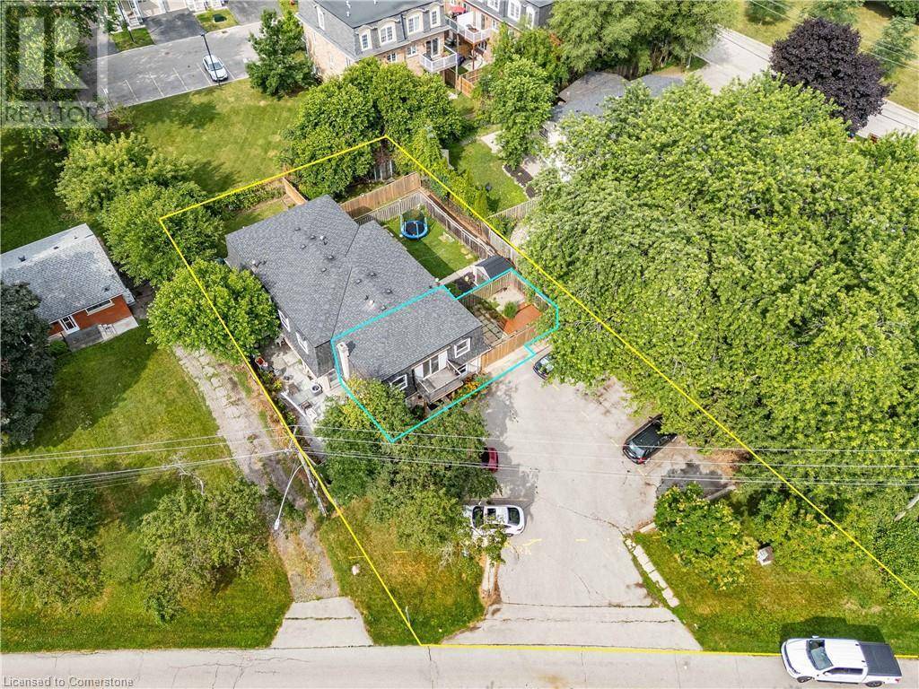 Burlington, ON L7R3V8,996 BRENDA CRES #1