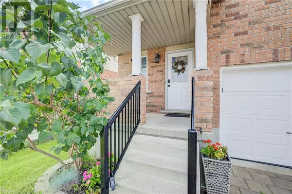 Cambridge, ON N1T2C8,14 HONEY Street