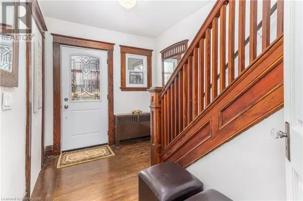 Hamilton, ON L8L6R6,20 BARNESDALE Avenue N