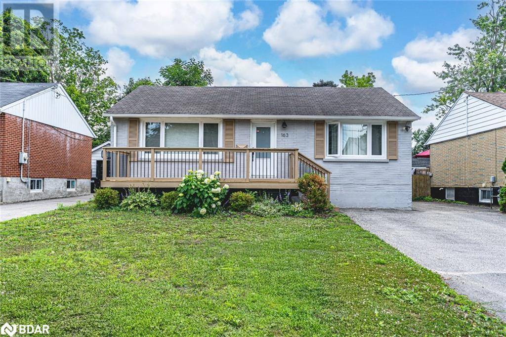 163 GUNN ST #Lower, Barrie, ON L4M2H8